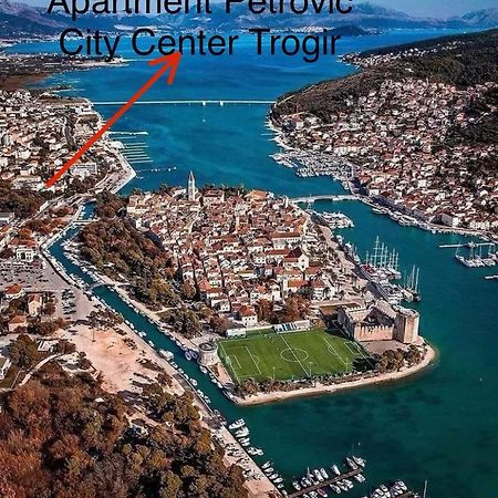 Apartman Petrovic City Center Trogir Zewnętrze zdjęcie