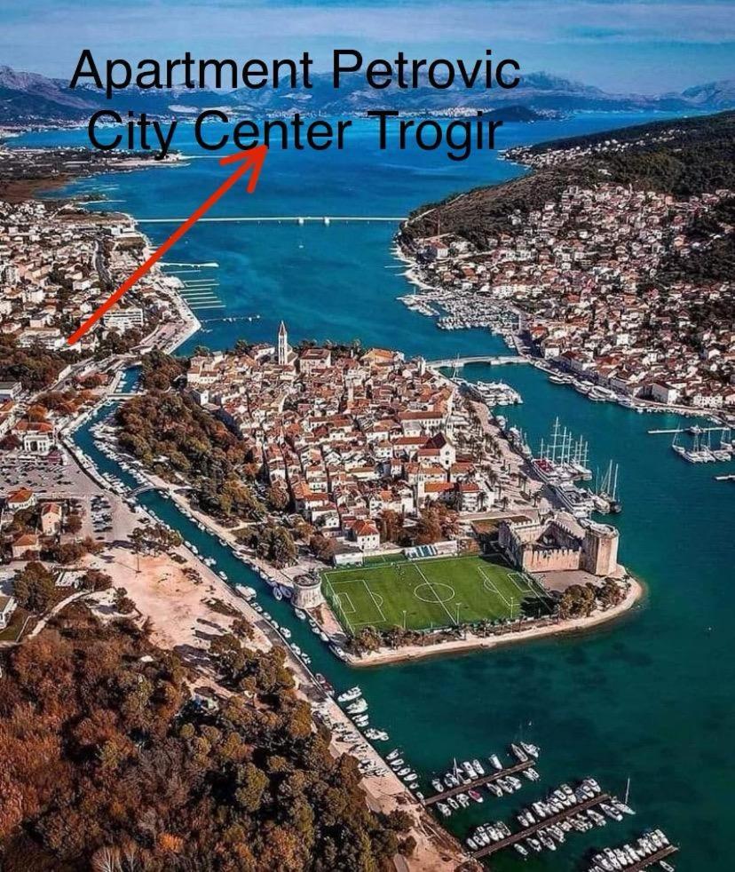 Apartman Petrovic City Center Trogir Zewnętrze zdjęcie